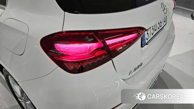 Mercedes-Benz A-Class W177 2024 Белый из Кореи, фото 3