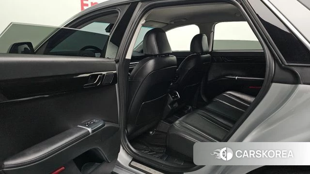 Hyundai Grandeur (GN7) 2025 Серебристо-серый из Кореи, фото 3