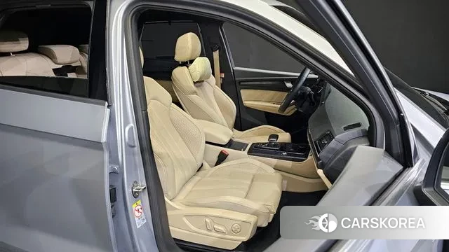 Audi Q5 (FY) 2023 Серебристо-серый из Кореи, фото 3