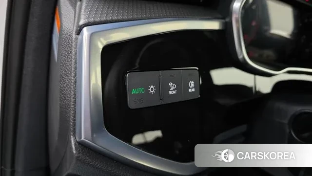 Audi Q3 (F3) 2022 Белый из Кореи, фото 3