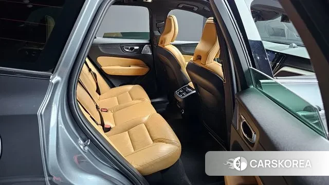 Volvo XC60 second Generation 2019 Серый из Кореи, фото 3