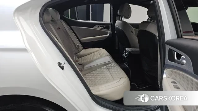 Genesis The New G70 2022 Белый из Кореи, фото 3