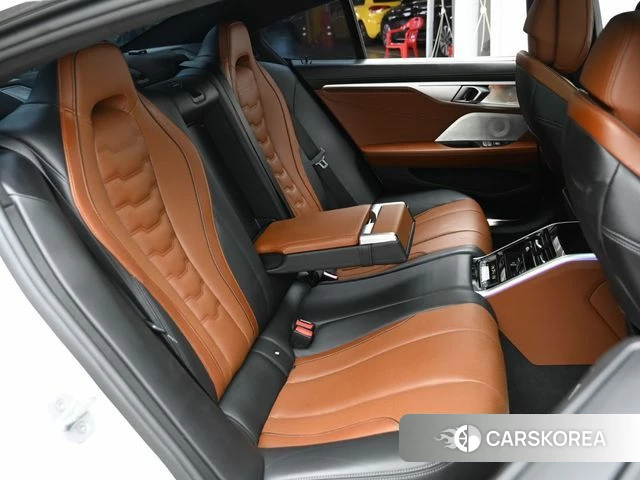 BMW 8 Series (G15) 2024 Белый из Кореи, фото 3