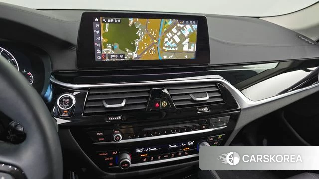 BMW 5 Series (G30) 2019 Серый из Кореи, фото 3