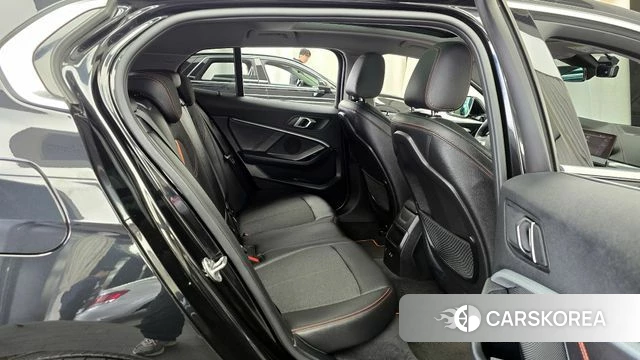 BMW 1 Series (F40) 2021 Черный из Кореи, фото 3