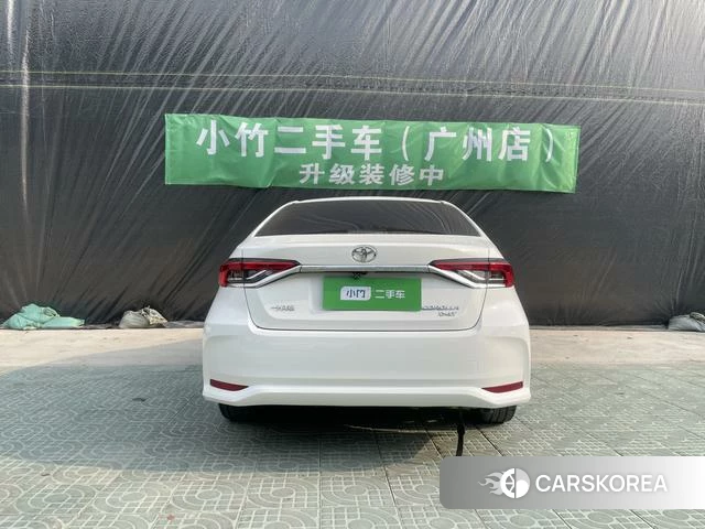 Toyota Corolla 2023 Белый из Китая, фото 3