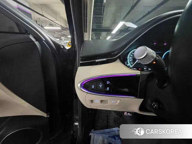 Genesis GV70 2021 Черный из Кореи, фото 3