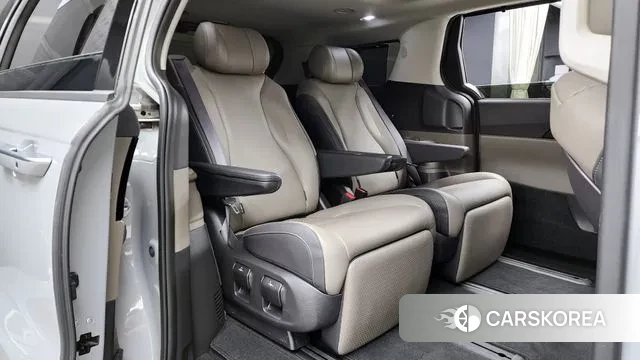 Kia The New Carnival 4th Generation 2024 Серебристо-серый из Кореи, фото 3