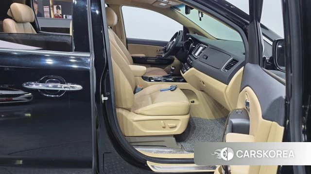 Kia The New Carnival 2018 Черный из Кореи, фото 3