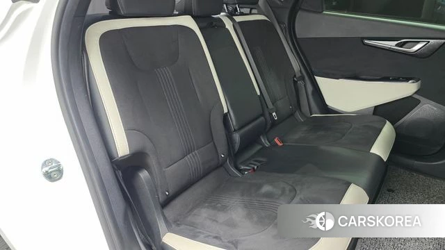 Kia EV6 2022 Белый из Кореи, фото 3