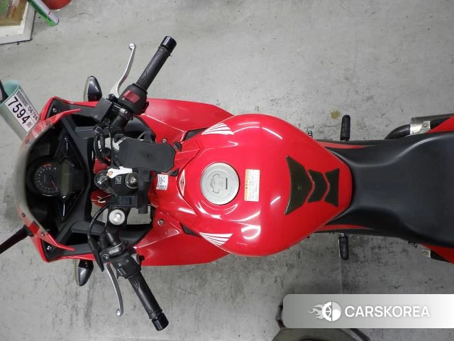 Проданный Honda CBR250R ABS id 3946908 из Японии, фото 2