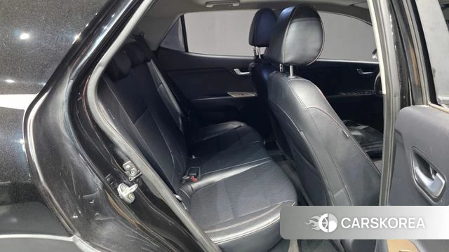 Kia Stonic 2018 Черный из Кореи, фото 3