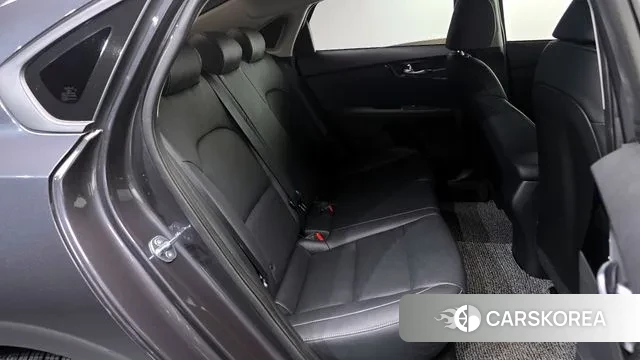 Kia The New K3 2nd generation 2024 Серый из Кореи, фото 3