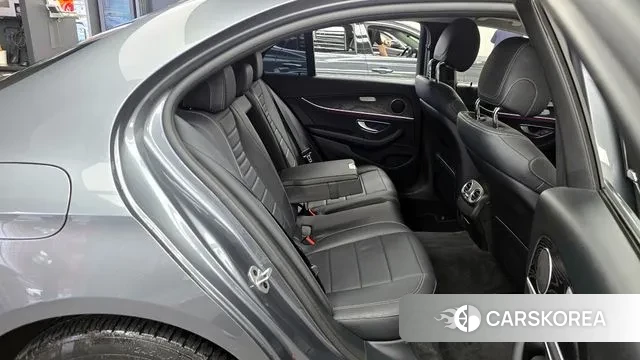 Mercedes-Benz E-Class W213 2019 Серый из Кореи, фото 3