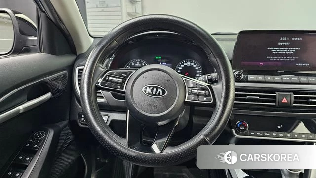 Kia Seltos 2021 Черный из Кореи, фото 3