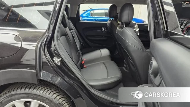 Mini Cooper Clubman 2021 Черный из Кореи, фото 3