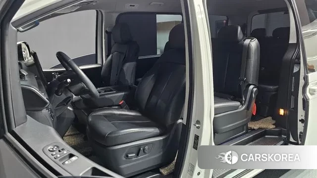 Hyundai Staria 2024 Белый из Кореи, фото 3