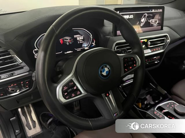 BMW iX3 2023 Песочный из Кореи, фото 3