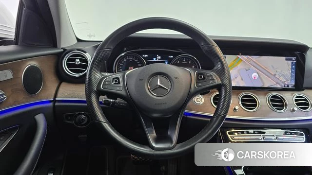 Mercedes-Benz E-Class W213 2018 Белый из Кореи, фото 3