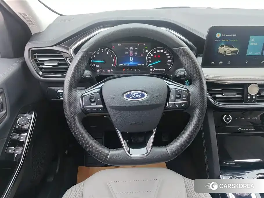 Ford Escape 2023 Белый из Китая, фото 4