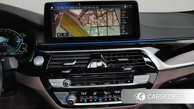 BMW 5 Series (G30) 2021 Черный из Кореи, фото 3