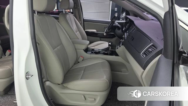 Kia The New Carnival 2019 Белый из Кореи, фото 3