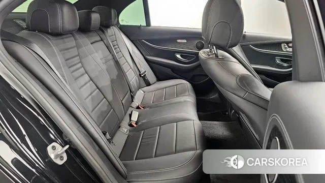 Mercedes-Benz E-Class W213 2022 Черный из Кореи, фото 3