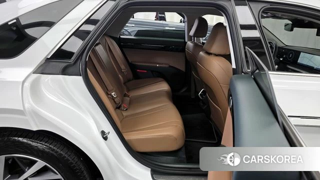 Hyundai Grandeur (GN7) 2023 Белый из Кореи, фото 3