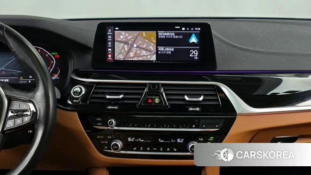 BMW 5 Series (G30) 2020 Черный из Кореи, фото 3