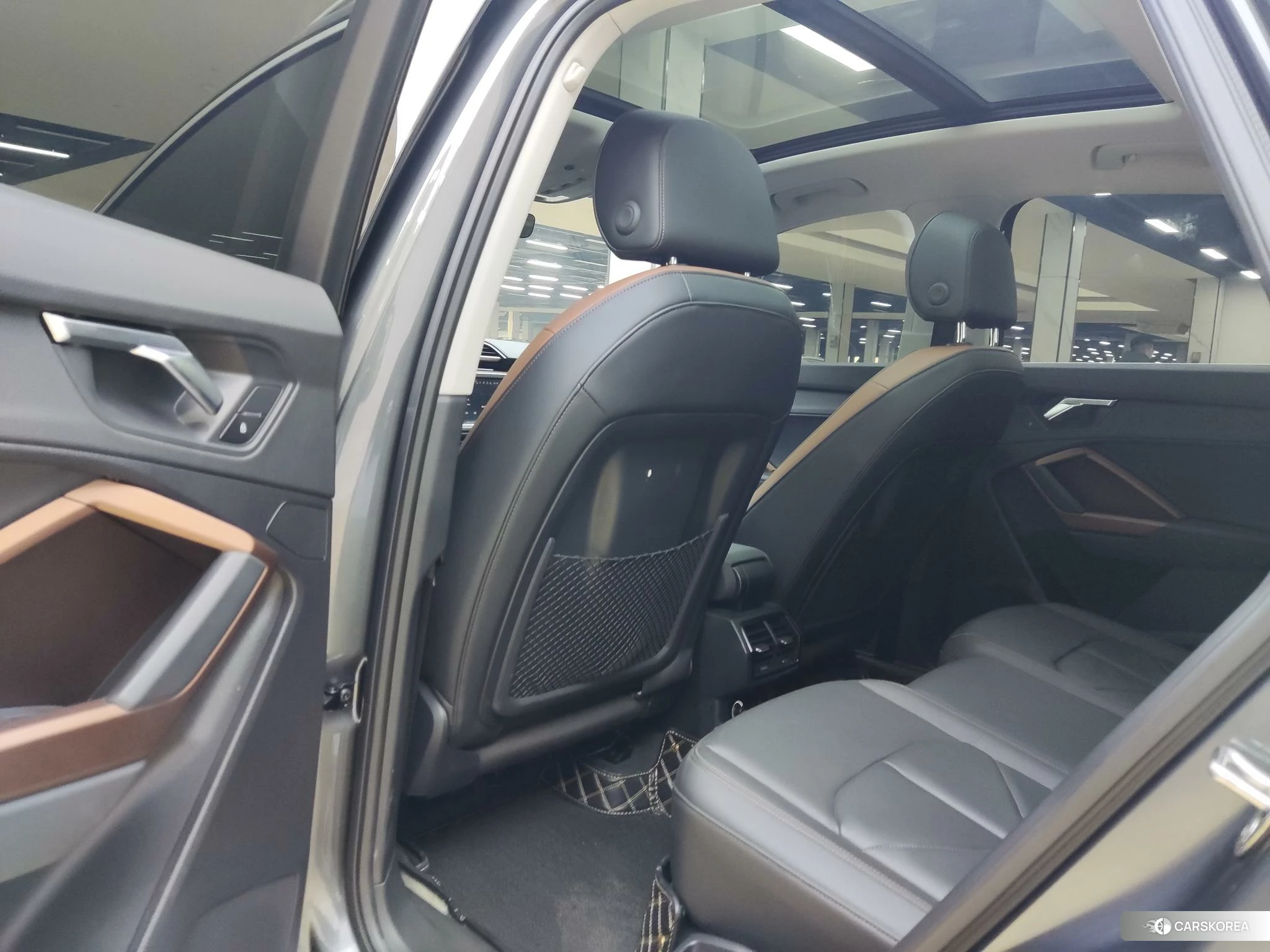 Audi Q3 2021 Темно-серый из Китая, фото 3