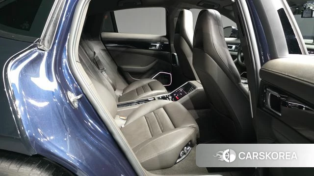 Porsche Panamera (971) 2018 Темно-зеленый из Кореи, фото 3