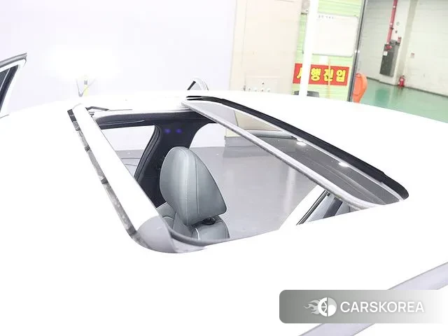 Hyundai The New Avante (CN7) 2024 Белый из Кореи, фото 3