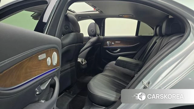 Mercedes-Benz E-Class W213 2020 Серебряный из Кореи, фото 3