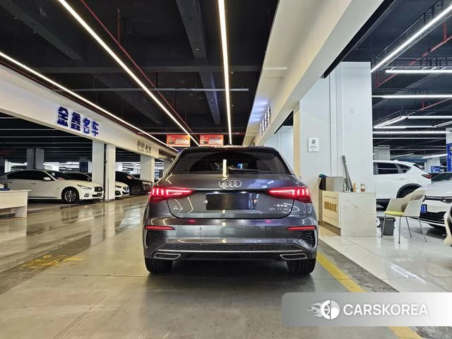 Audi A3 2023 Темно-серый из Китая, фото 3
