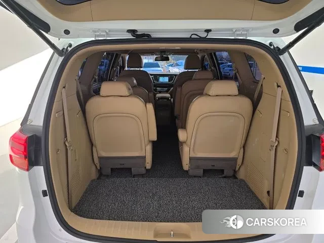 Kia The New Carnival 2018 Белый из Кореи, фото 3