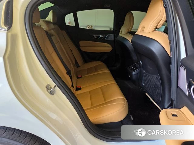 Volvo S60 3rd generation 2019 Белый из Кореи, фото 3