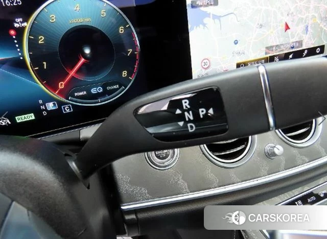 Mercedes-Benz E-Class W213 2022 Белый из Кореи, фото 3