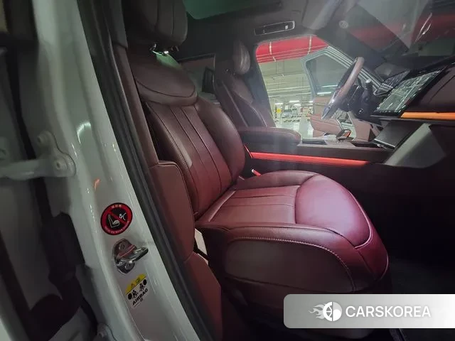 Land Rover Range Rover 5th Generation 2024 Белый из Кореи, фото 3