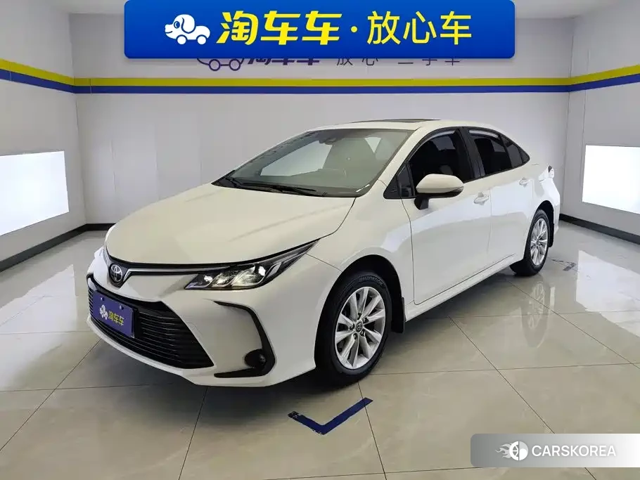 Toyota Corolla 2023 Белый из Китая, фото 3