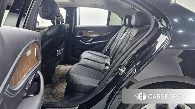 Mercedes-Benz E-Class W213 2019 Черный из Кореи, фото 3