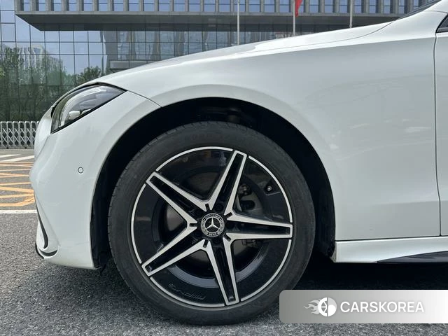 Mercedes-Benz Class C 2024 Белый из Китая, фото 3