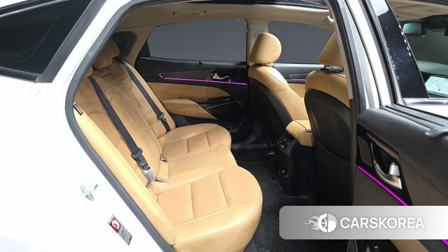 Kia K7 Premier Hybrid 2021 Белый из Кореи, фото 3