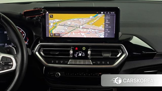 BMW X4 (G02) 2024 Белый из Кореи, фото 3