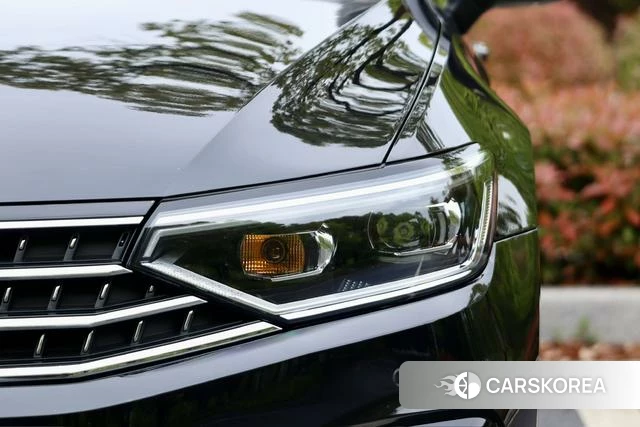 Volkswagen Magotan 2024 Черный из Китая, фото 3
