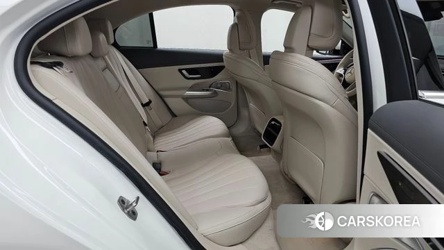 Mercedes-Benz E-Class W214 2024 Белый из Кореи, фото 3