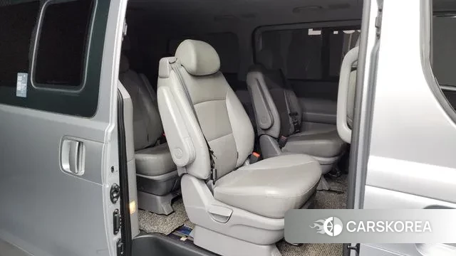 Hyundai The New Grand Starex 2019 Серебристо-серый из Кореи, фото 3