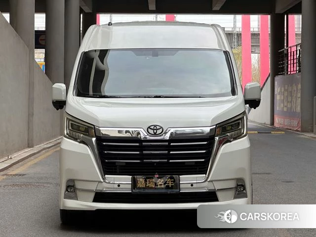 Toyota Hiace 2022 Белый из Китая, фото 3