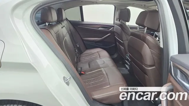 BMW 5 Series (G30) 2018 Белый из Кореи, фото 3