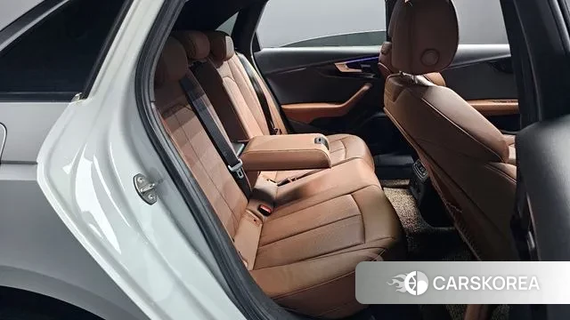 Audi A4 (B9) 2021 Белый из Кореи, фото 3