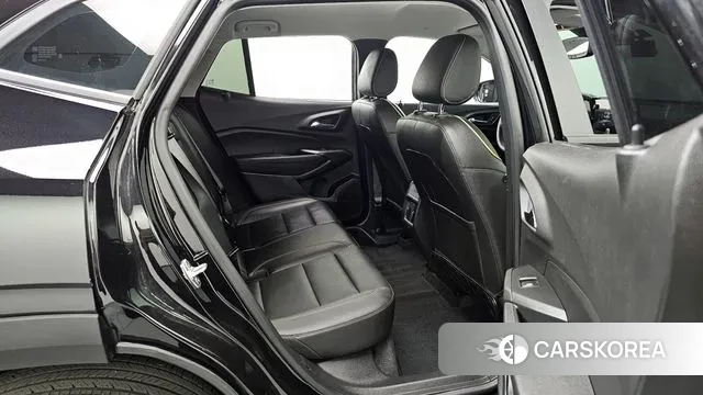 Chevrolet (GM Daewoo) Trax Crossover 2023 Черный из Кореи, фото 3